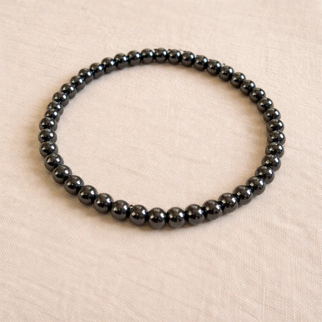 hematite 4mm.webp