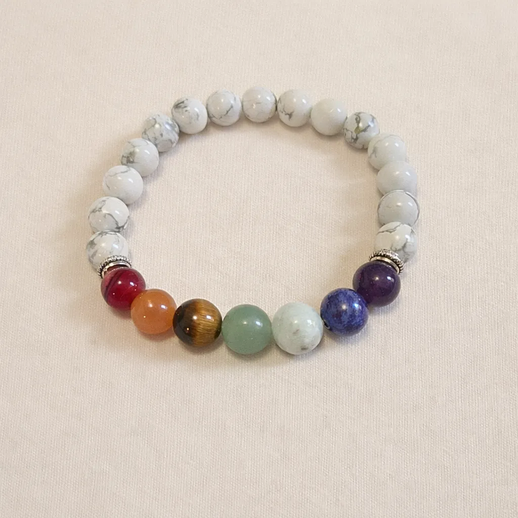 Bracelet 7 chakras + Howlite blanche - Lâcher-prise & harmonie (8mm)